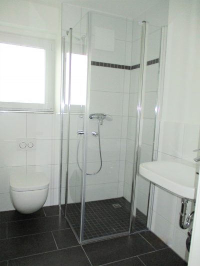 Duschbad ebenerdig Elze, Heinestraße, Komplettsanierung und Umbau, MACON BAU GmbH Magdeburg