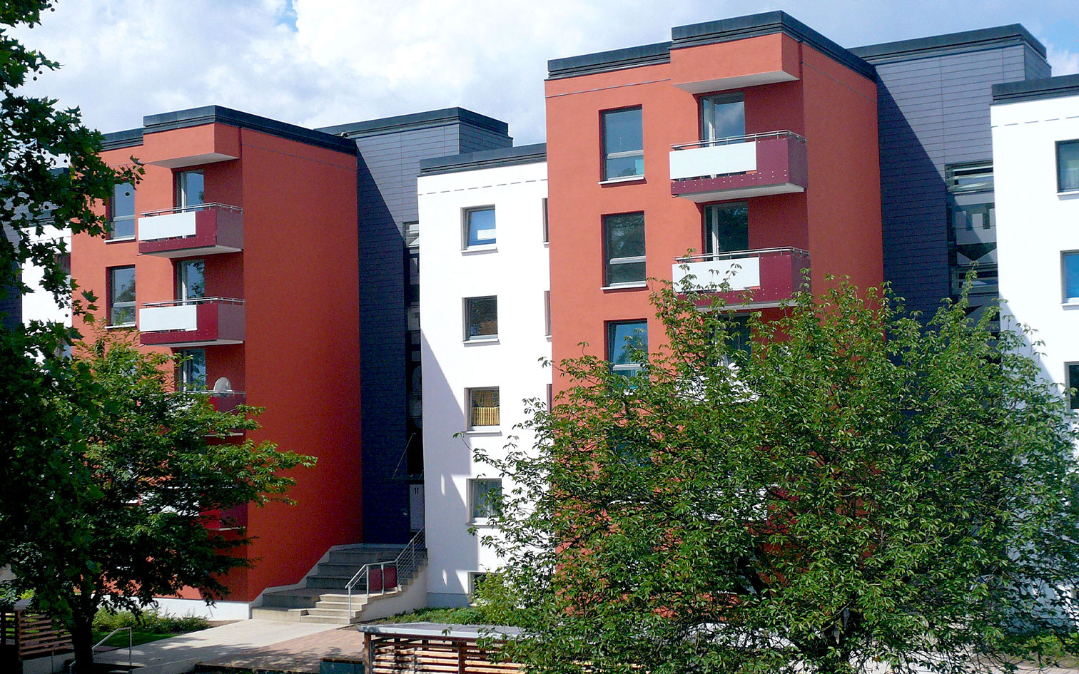 Salzgitter-Freudenberg-2005 Salzgitter-Freudenberg, Kurt-Schuhmacher-Ring, Komplettsanierung von 60 WE, MACON Bau GmbH Magdeburg